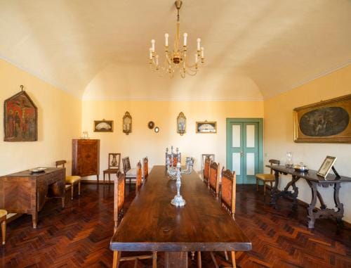 Palazzo Fiorenzi - Dimora storica Hotel in Marche