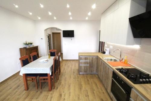 Apartments Tre pini Hotel in Istria County