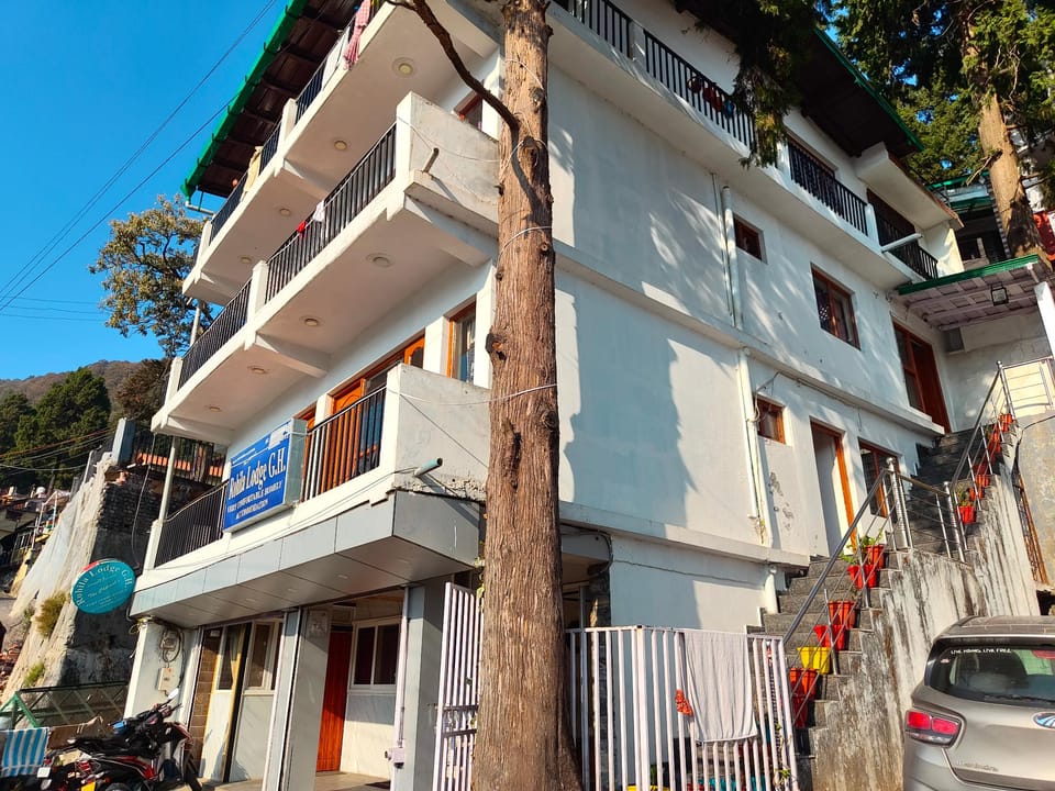 Goroomgo Rohila Lodge Lake View Mall Road Nainital Hotel in Uttarakhand
