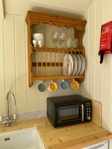 Willow Shepherd Hut Lodge in Forest Heath District