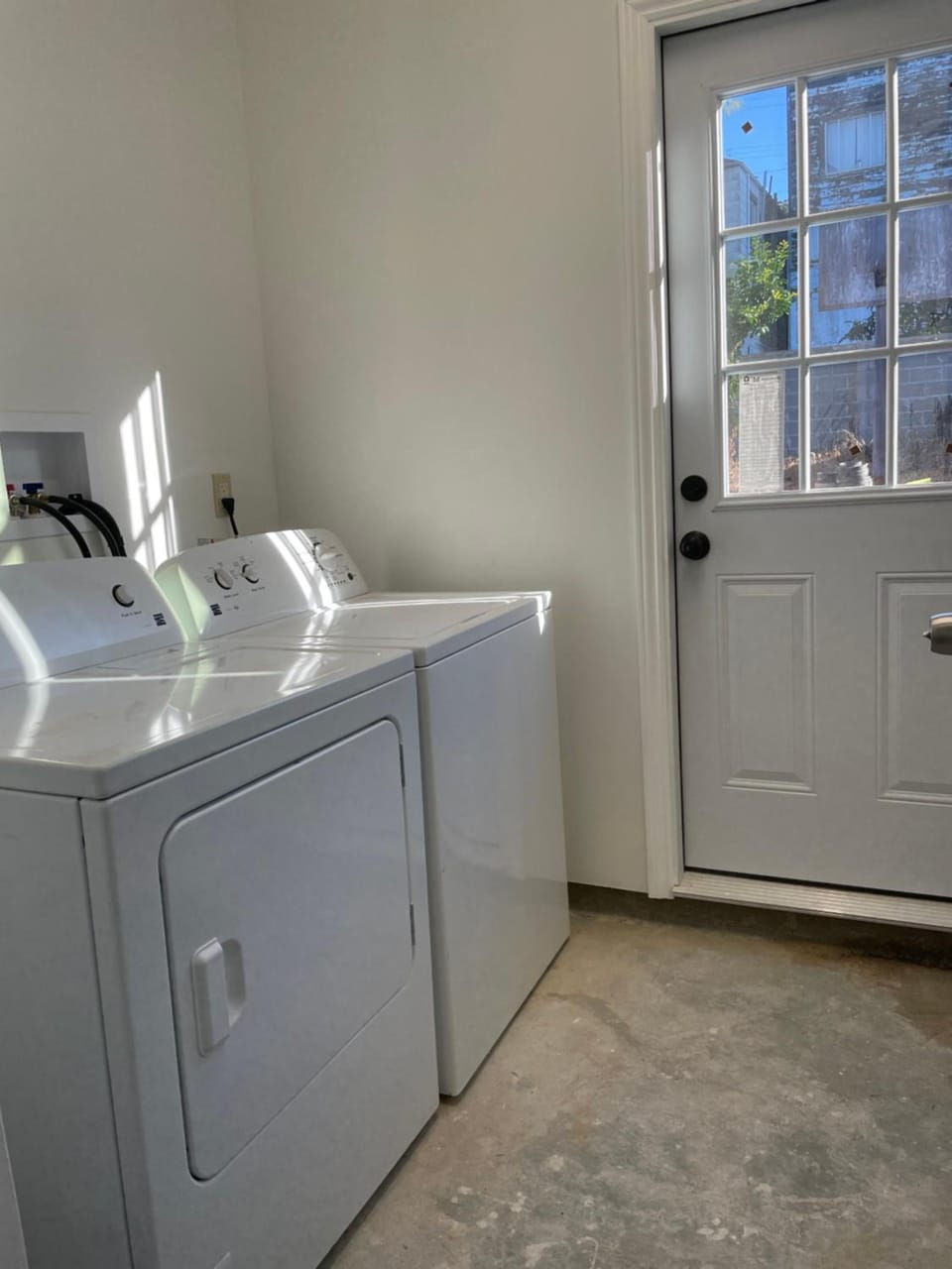 Quesada Homestay Hotel in Bayview