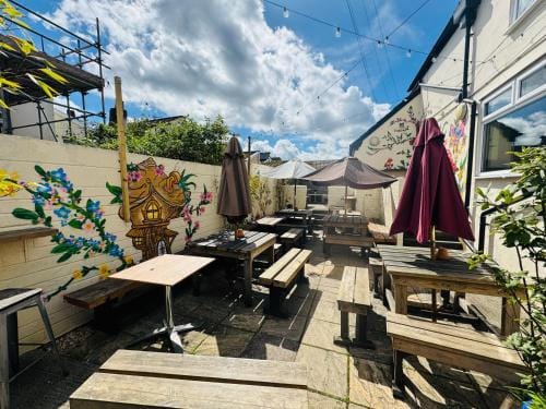 Totterdown's Fabulous Vintage Style House Hotel in Bristol