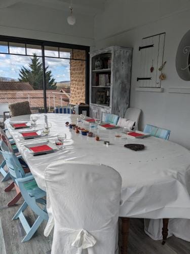 Alix au pays des Pierres Dorees Hotel in Auvergne-Rhône-Alpes