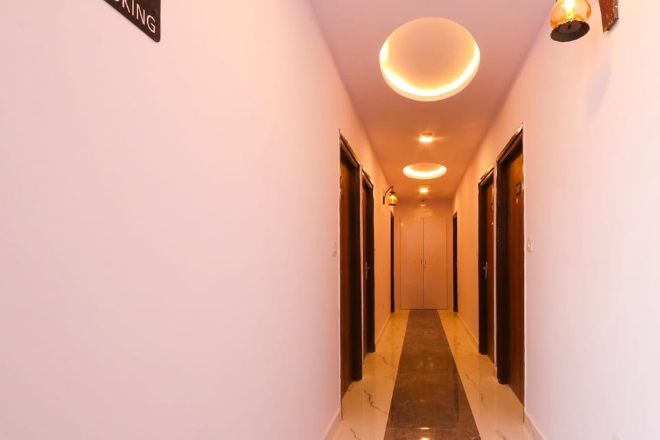 Super Townhouse RCC Marvel Hotel in Hyderabad