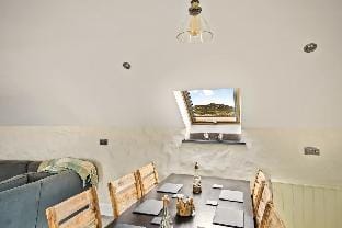 Awel y Môr - 3 Bedroom Cottage - Whitesands Hotel in Saint Davids