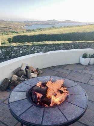 Upper Porthmawr - 5 Bedroom Cottage - Whitesands Hotel in Saint Davids