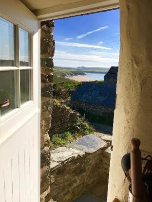 Tan y Garn - 2 Bedroom Cottage - Whitesands Hotel in Saint Davids