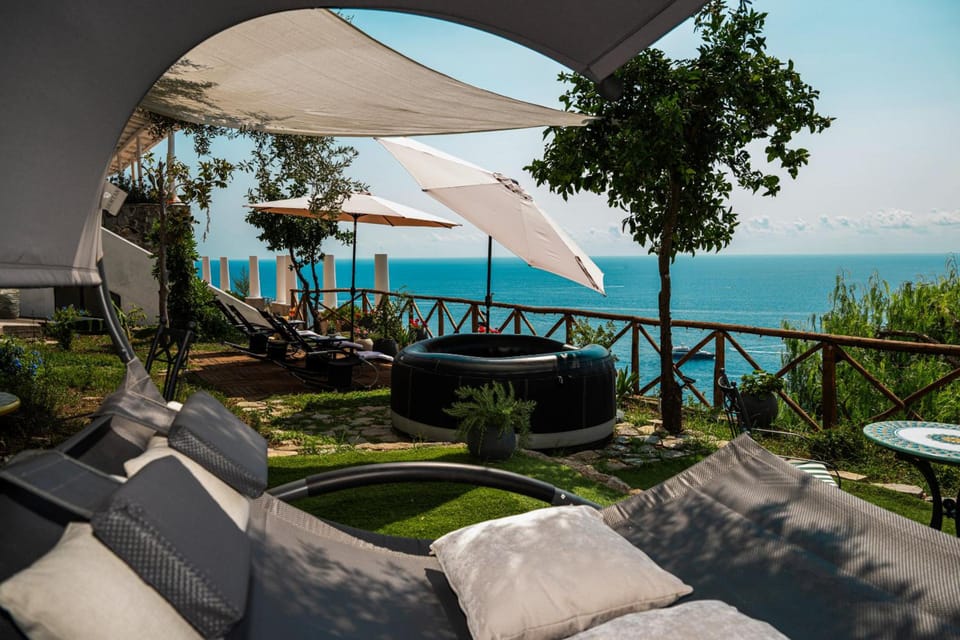 Villa Santa Chiara Positano Suites Hotel in Agerola