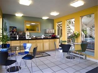 Coffee shop