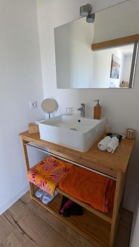Chambre L a Tavel Hotel in Rochefort-du-Gard
