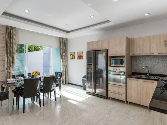 Trixie Town House Unit 2 Hotel in Rawai