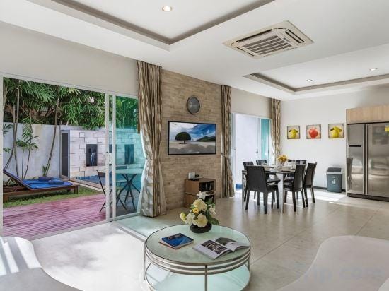 Trixie Town House Unit 2 Hotel in Rawai