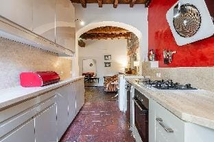 Pepi 64 in Firenze with 2 bedrooms and 1 bathrooms Hotel in Florence