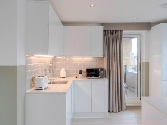 Your Apartment |  Two Bed Apartment with Balcony Hotel in London Borough of Southwark
