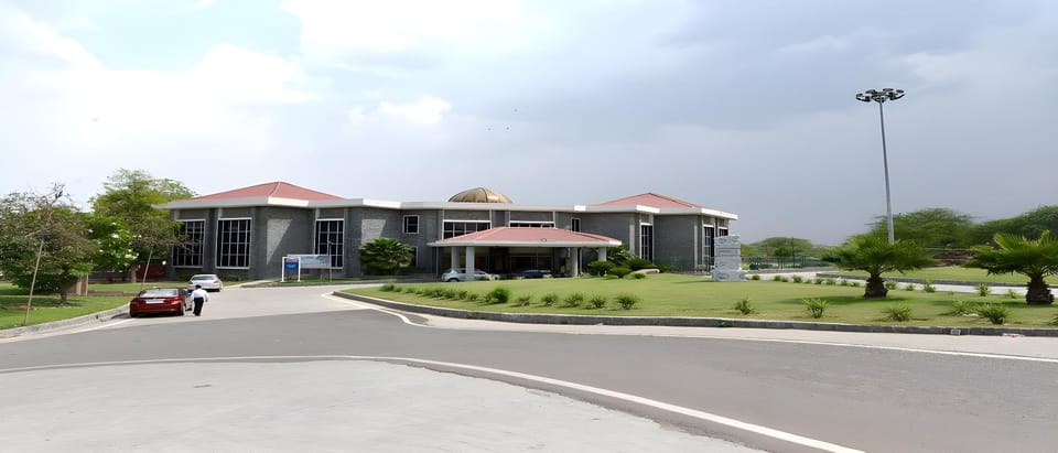 Hotel Raj Hans, Faridabad Hotel in New Delhi
