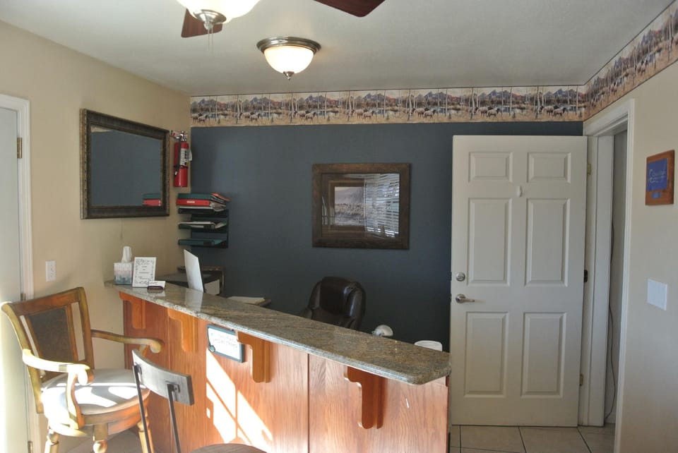 Silver Lakes Inn Hotel in Hayden