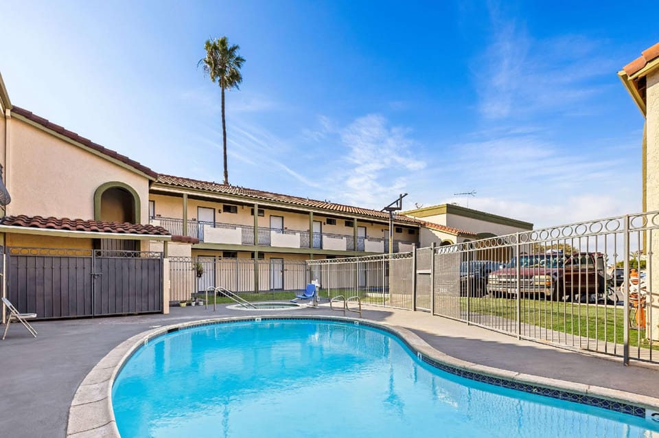 Rodeway Inn Santa Ana - Garden Grove Hotel in Santa Ana