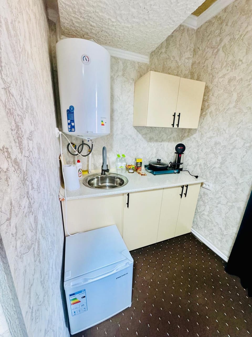 KHAN APARTMENTS Apartment hotel in Europe