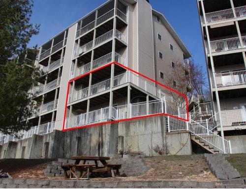 Wheelhouse Condo Lake View! 3BR 3BA Hotel in Village Four Seasons