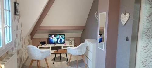HIBISCUS Hotel in Normandy