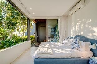 Coral Sea Hotel in Camps Bay