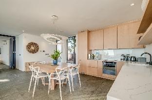 Coral Sea Hotel in Camps Bay