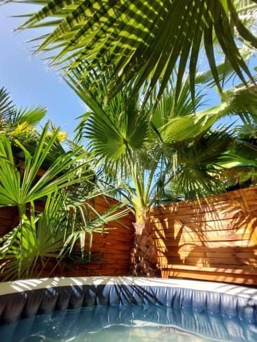 L'OAZIS malissard Hotel in Valence