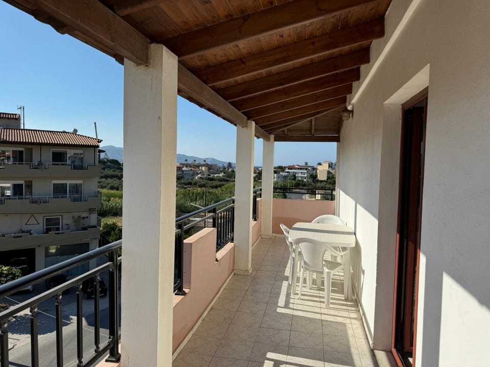 Zac & Georgio Studios Apartment hotel in Crete