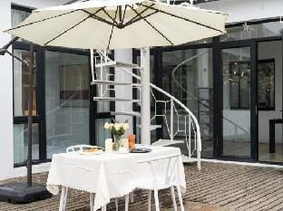 Roman Roland Gardens villa Hotel in Suzhou