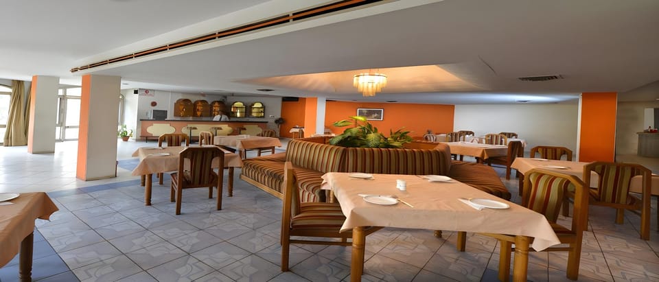Badkhal Lake Tourist Resort Hotel in New Delhi