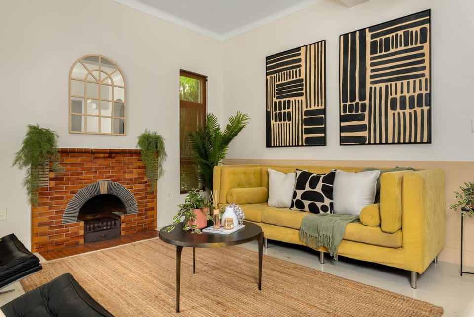 Shared lounge/TV area