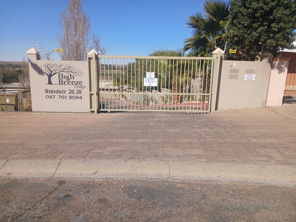 High Breeze Lodge Lodge in South Africa