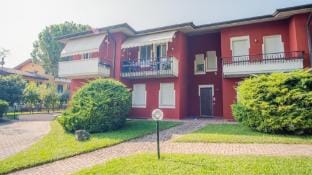 Sweet Garden Apartment - Italian Homing Hotel in Sirmione