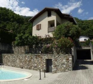 Casa Vista Lago Hotel in Canton of Grisons