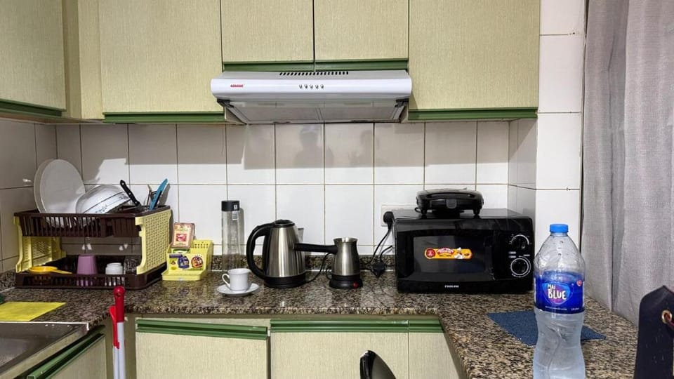 Rovers Boys Hostel Dubai Near Gold Souq Metro Hostel in Dubai