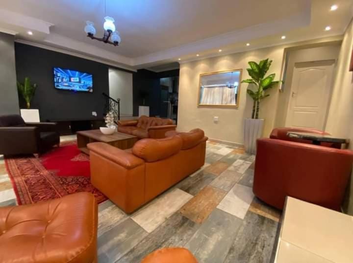 Shared lounge/TV area
