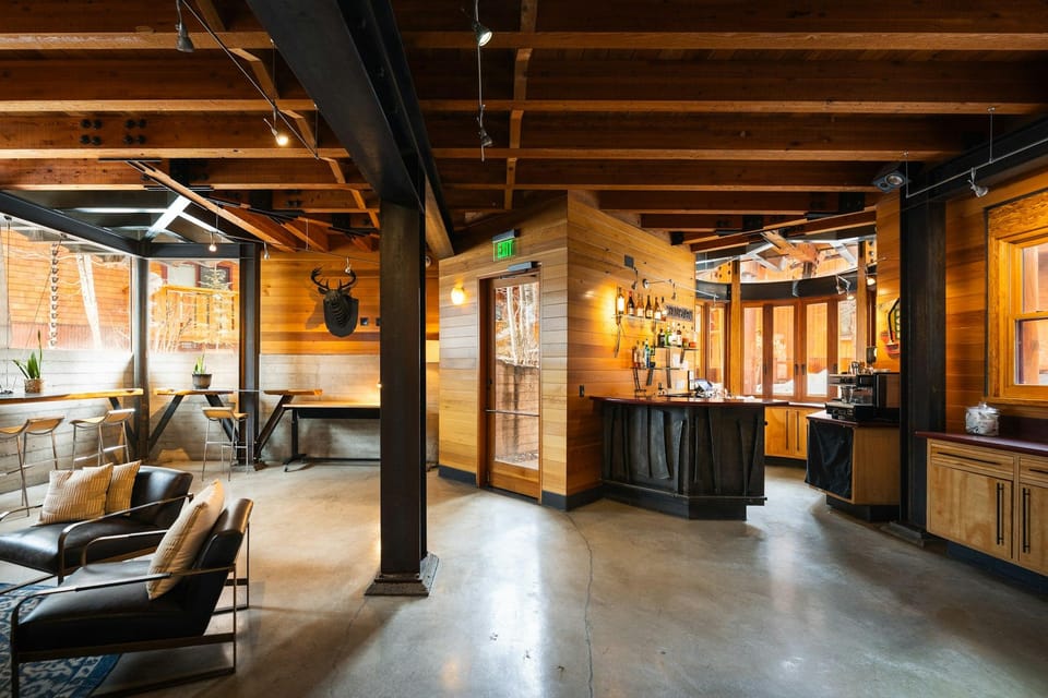 Gravity Haus Truckee-Tahoe Hotel in Truckee