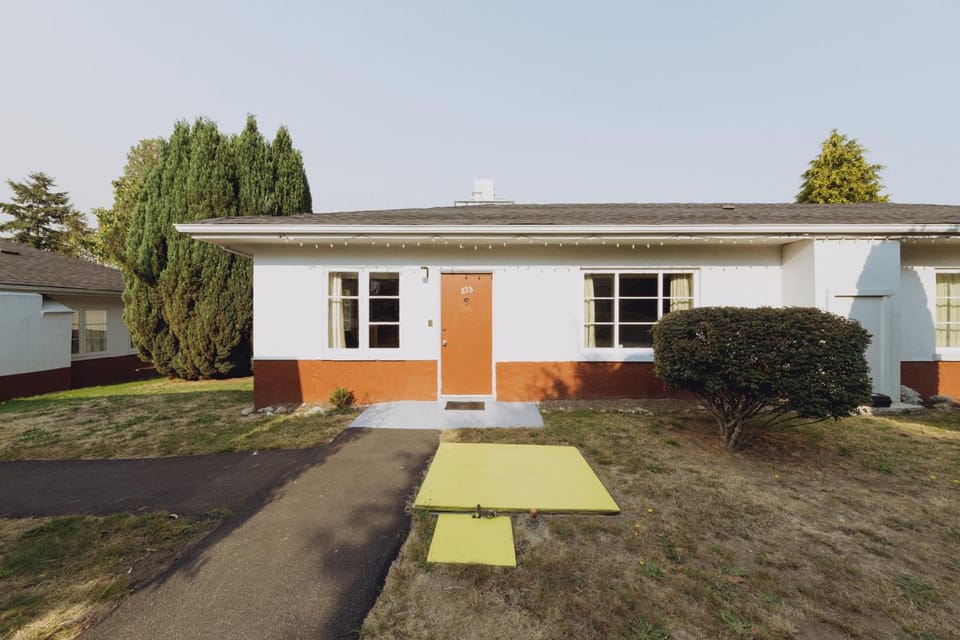 2400 Motel Hotel in Vancouver