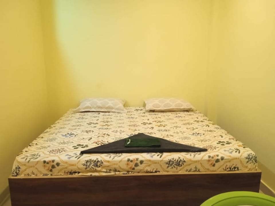 Goroomgo Om Sai Paying Guest House Varanasi Hotel in Varanasi