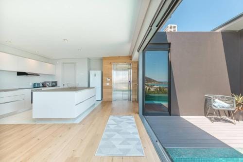 Amara 2 -designer Penthouse With Solar Power Hotel in Camps Bay