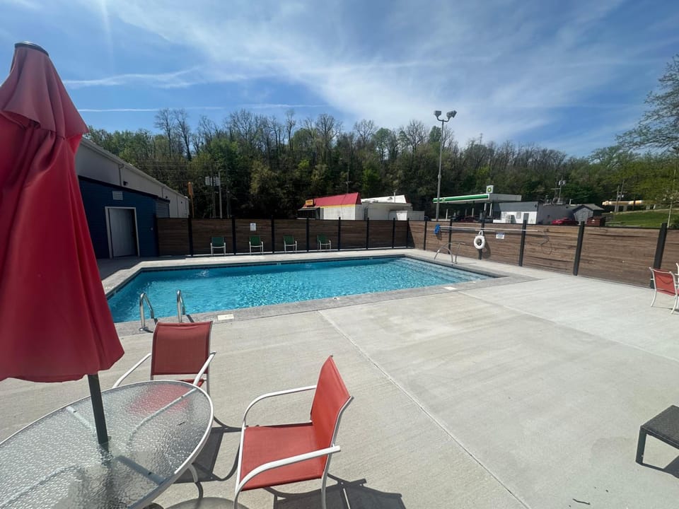 Lighthouse Suites Inn in Hannibal