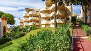 Riviera seaview getaway Hotel in Sitio de Calahonda