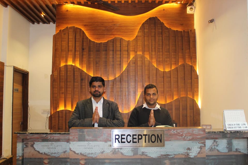 Hotel Lake View - Near Sukhna Lake Hotel in Chandigarh