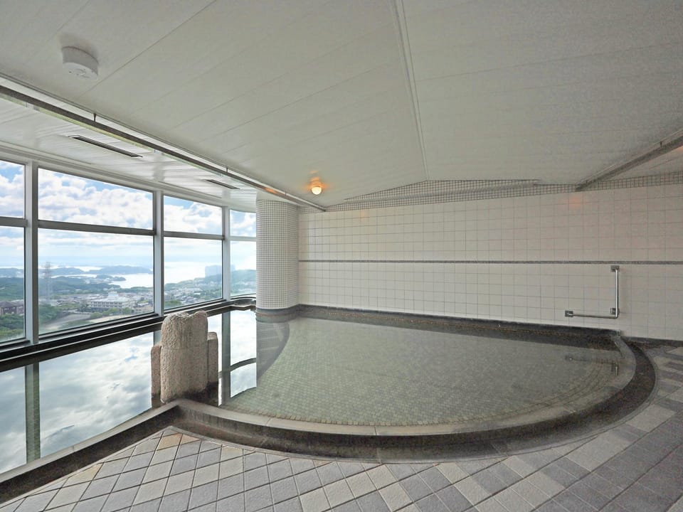 Wan Wan Paradise Premier Nanki Shirahama Hotel in Japan