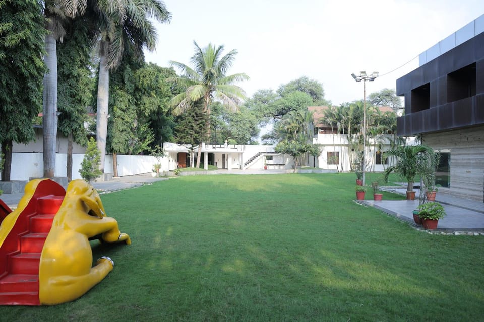 Hotel Varay Express Hotel in India