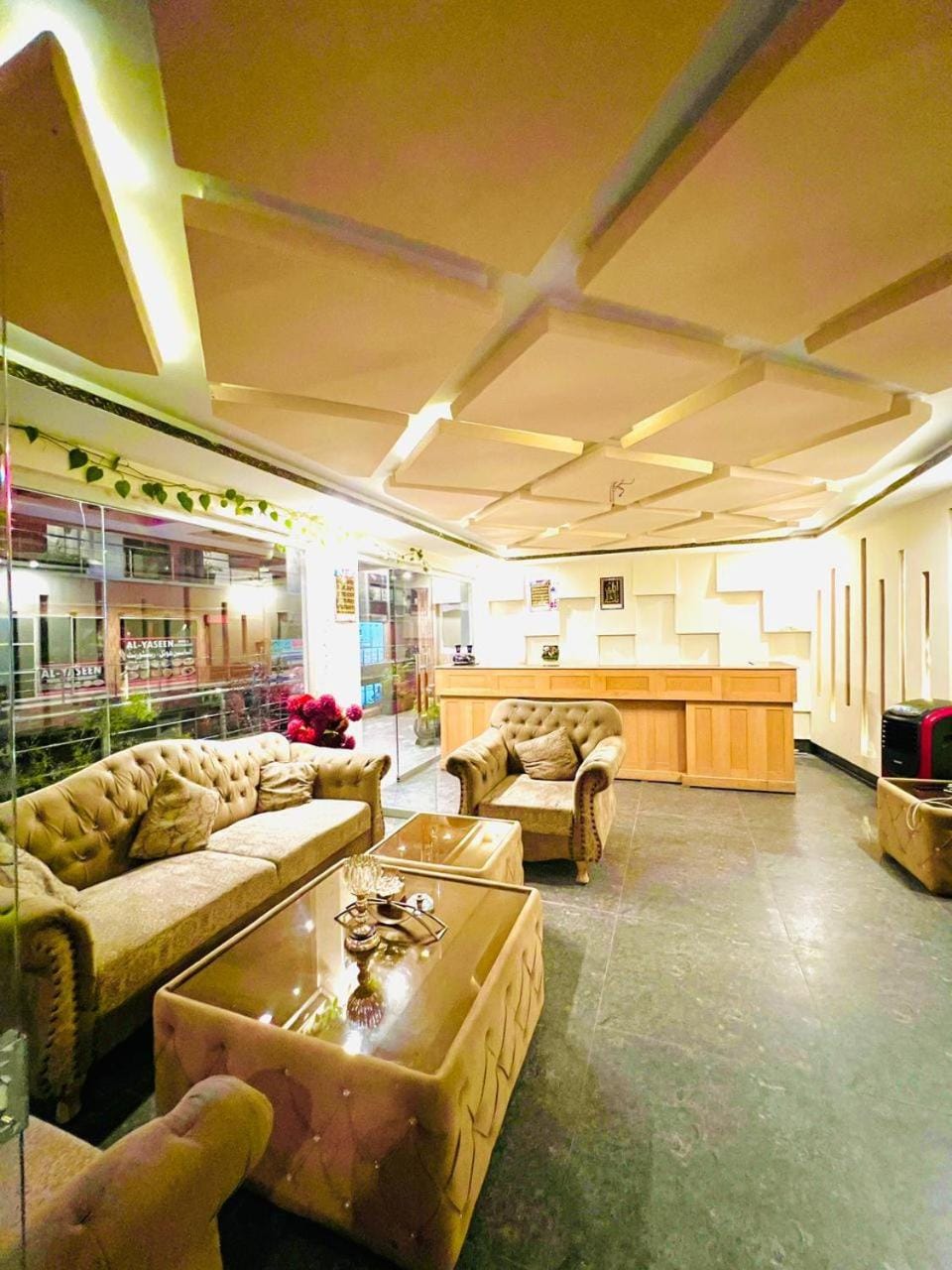 Al Yaseen Hotel Bahrain Hotel in Pakistan