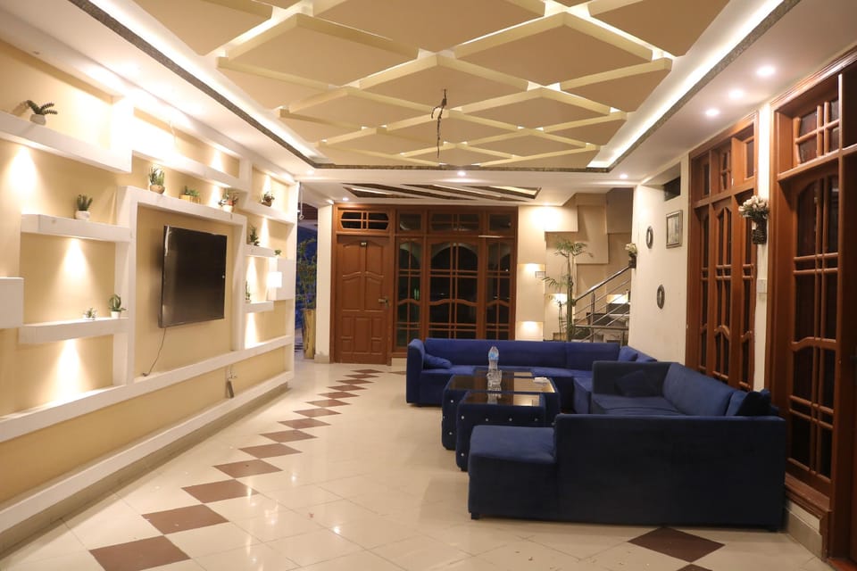 Al Yaseen Hotel Bahrain Hotel in Pakistan