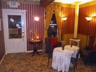 All Seasons Groveland Inn Hotel in Groveland