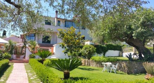 La capannina cilento cam n 8 Hotel in Campania