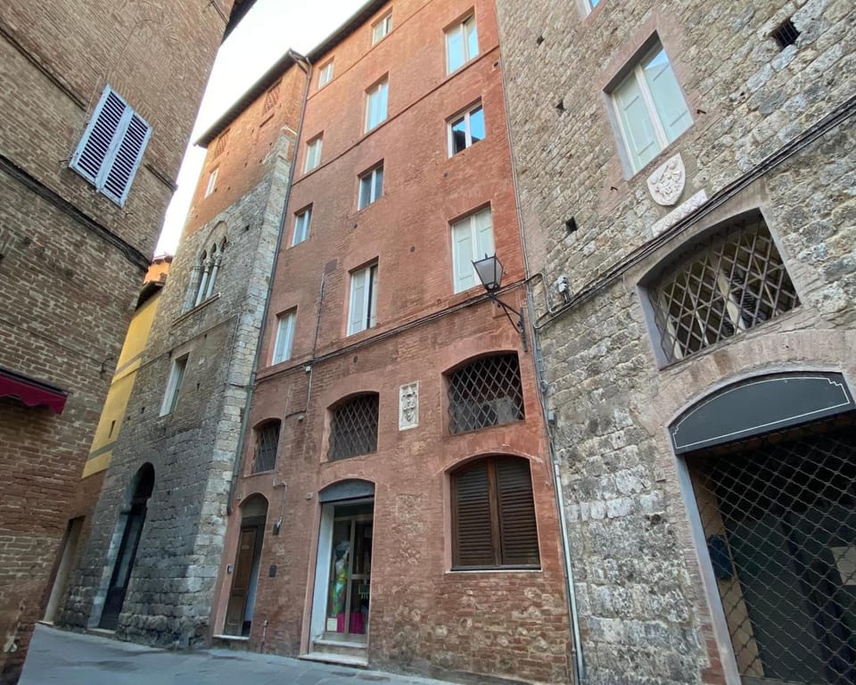 AmiRooms Affittacamere Hotel in Siena